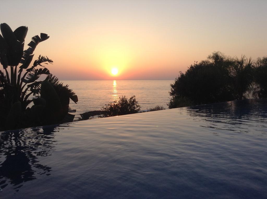 Sunset View Mermaid Villa Pomos Exteriör bild